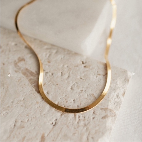 HERRINGBONE 18K GOLD CHAIN NECKLACE, NICE NECKLACE, CUTE NECKLACE - Picture 3 of 7
